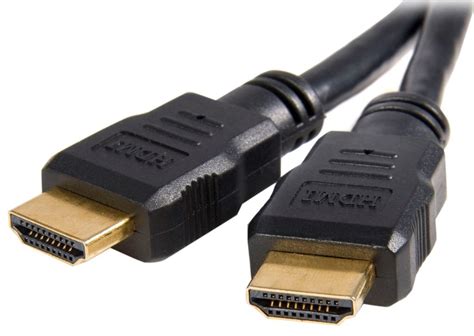 Вставка другого конца HDMI-кабеля в разъем компьютера