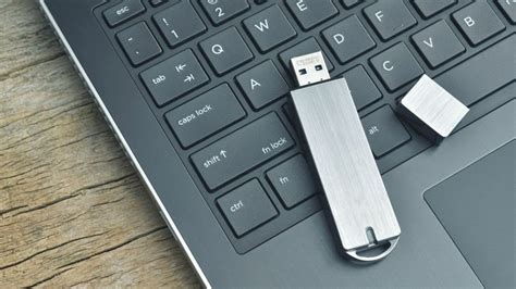 Зачем нужно устанавливать драйвер на USB-флешку