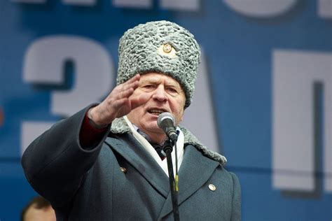 Зачем устанавливать голос Жириновского на Яндекс Навигатор
