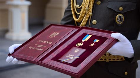 Значки за особые заслуги перед Родиной