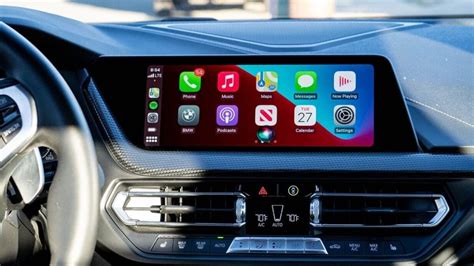Как подключить iPhone к автомобилю