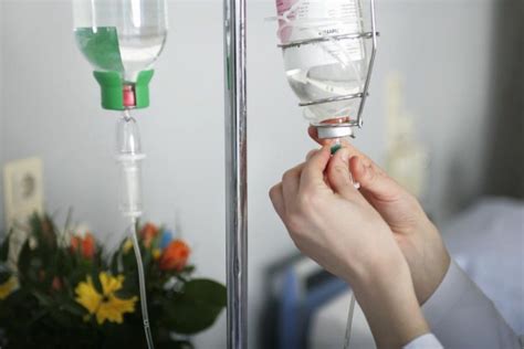 Капельницы для организма: важность и применение