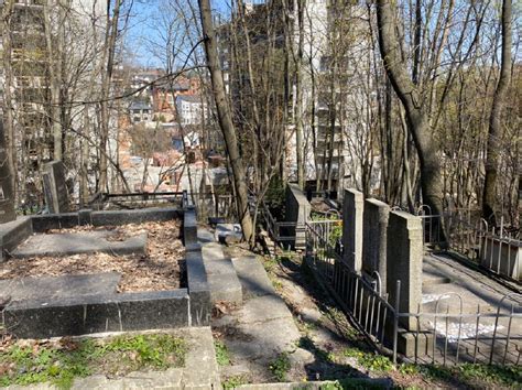  Какие миссии связаны с кладбищем 