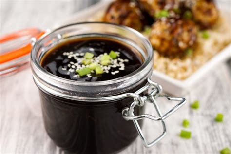 Апельсиново-коричный маринад с карамелизованным луком и соусом соевого масла