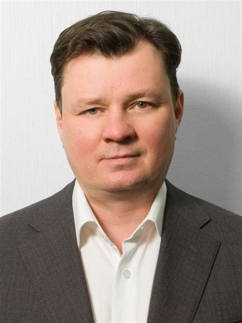 Главный эксперт и главный специалист: сравнение и выбор лучшего