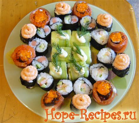 Кулинарное искушение: мини-роллы с разнообразными начинками и соусами
