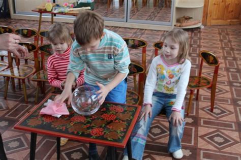 Музыкальные подарки для карапуза: стимулирующее развитие слуховых способностей