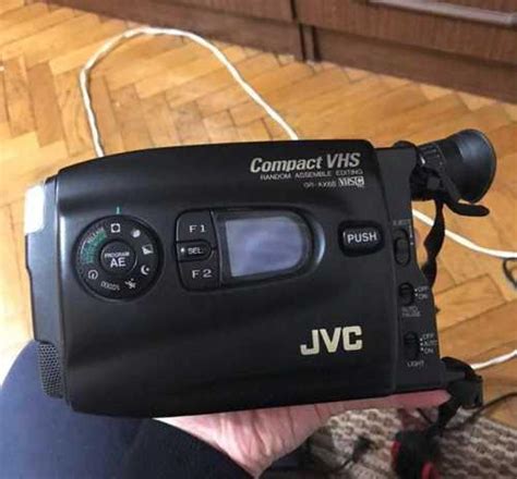 Важная информация о последнем выпущенном видеомагнитофоне VHS: