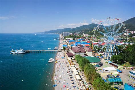 Рыболовство и прочие активности на море в Лазаревском
