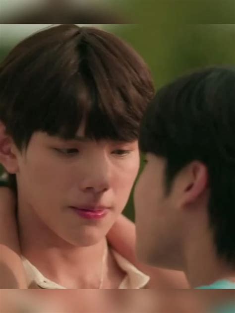 Кусание шеи: язык любви парней