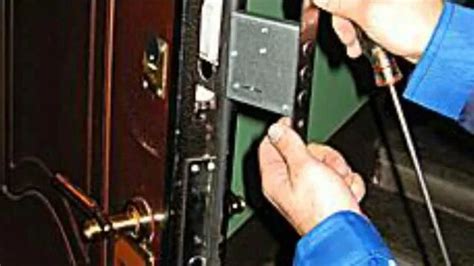 Открытие внутренних дверей