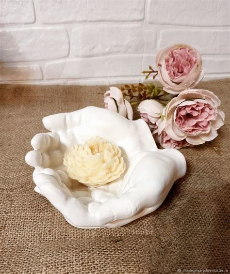 Появление символа руки Давида